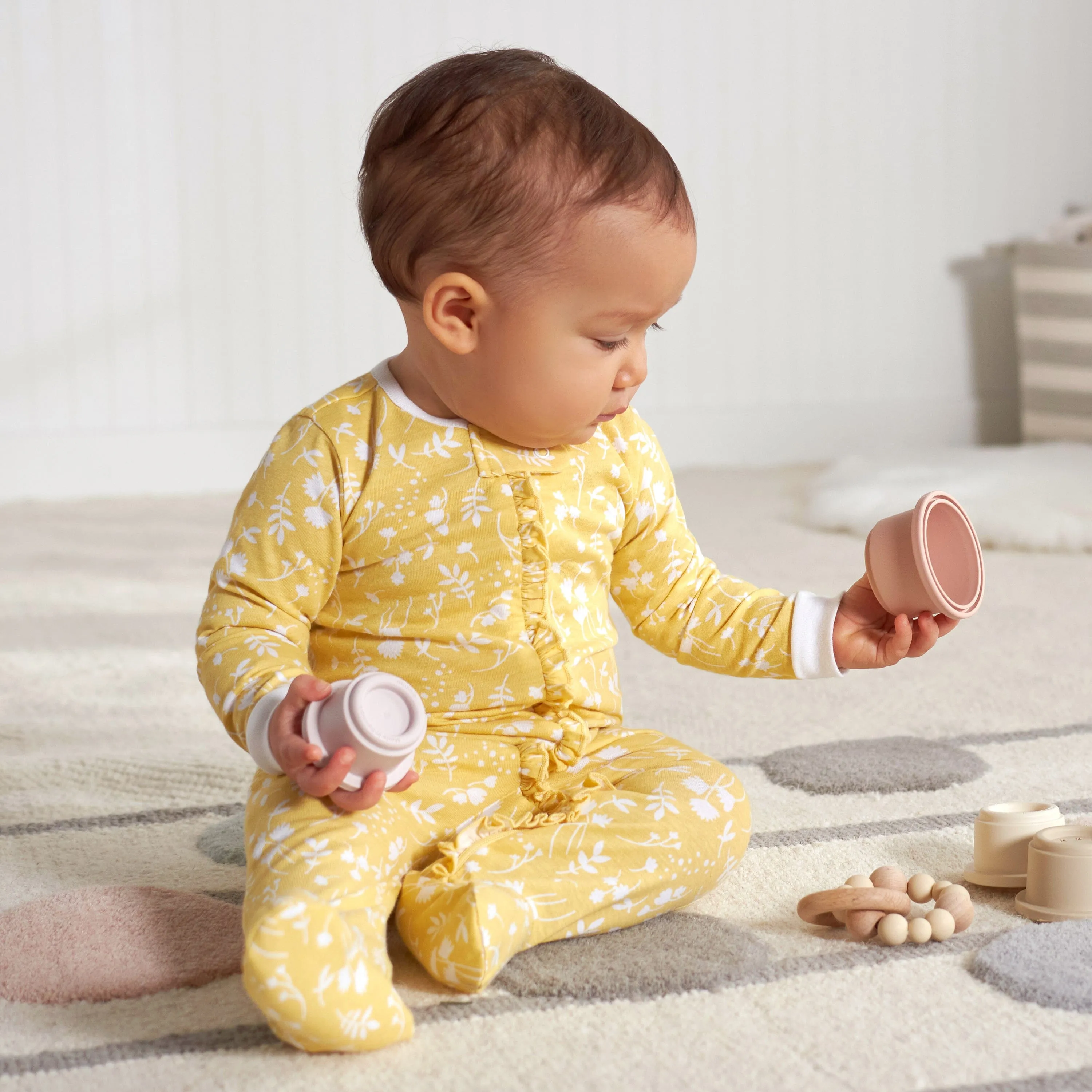 2-Pack Baby Girls Yellow Garden Sleep 'N Plays