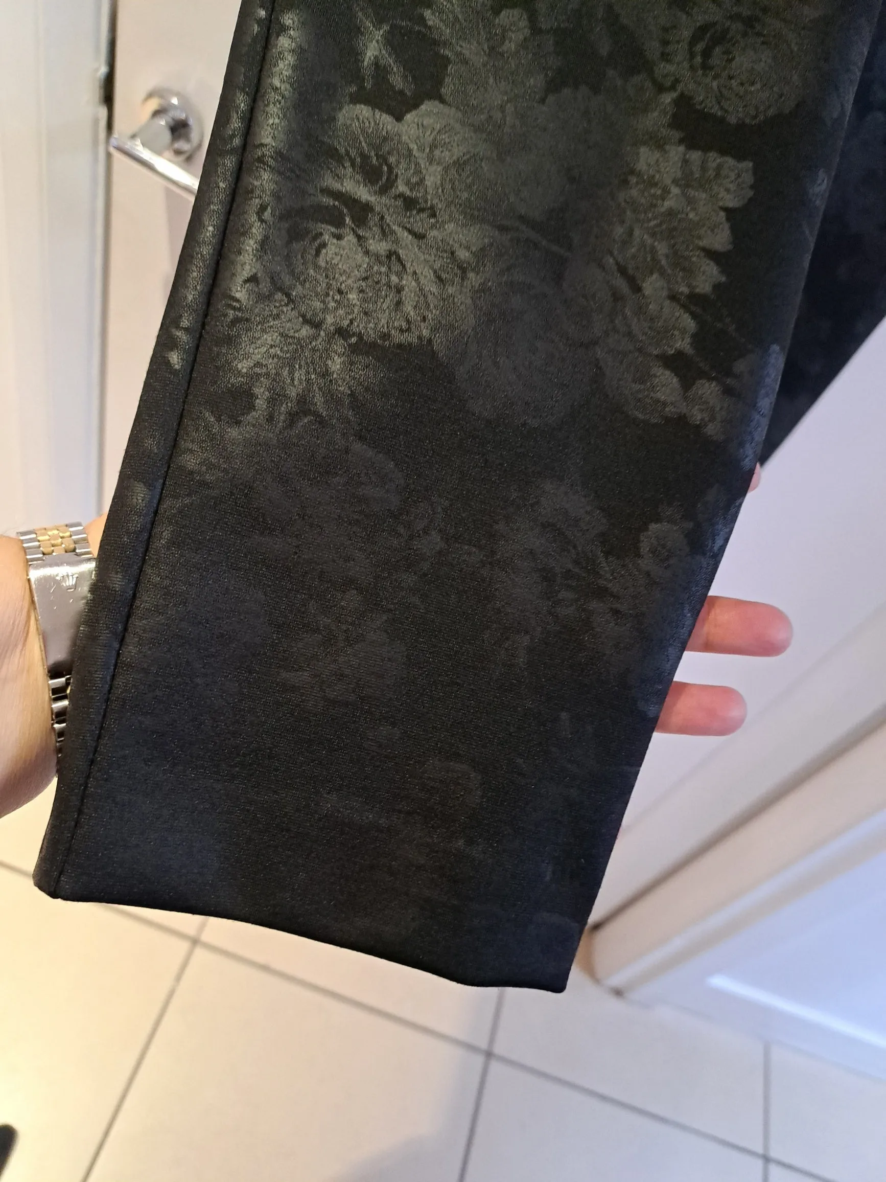 Black print UP pants