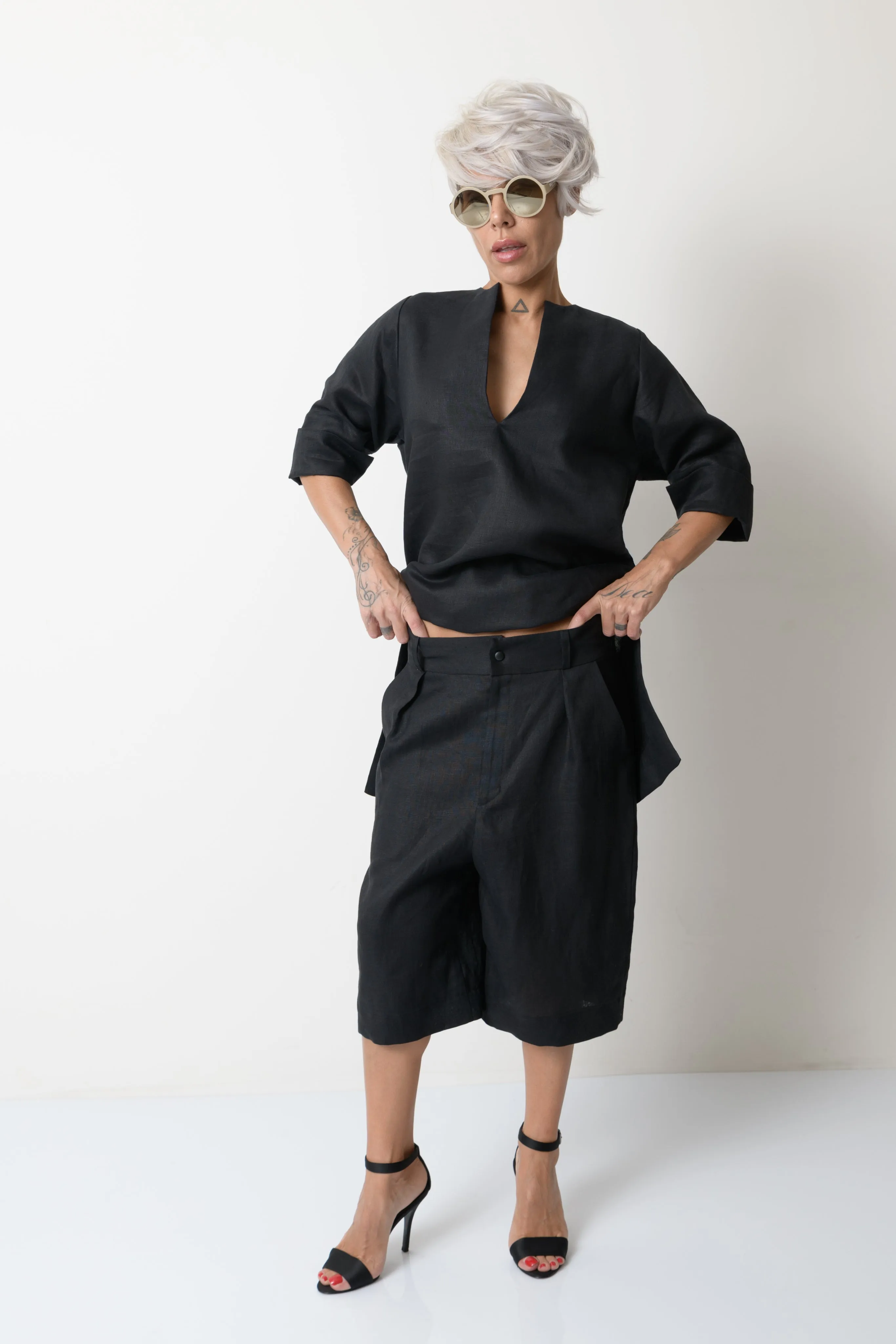 Boxy Linen Wide-Leg Shorts