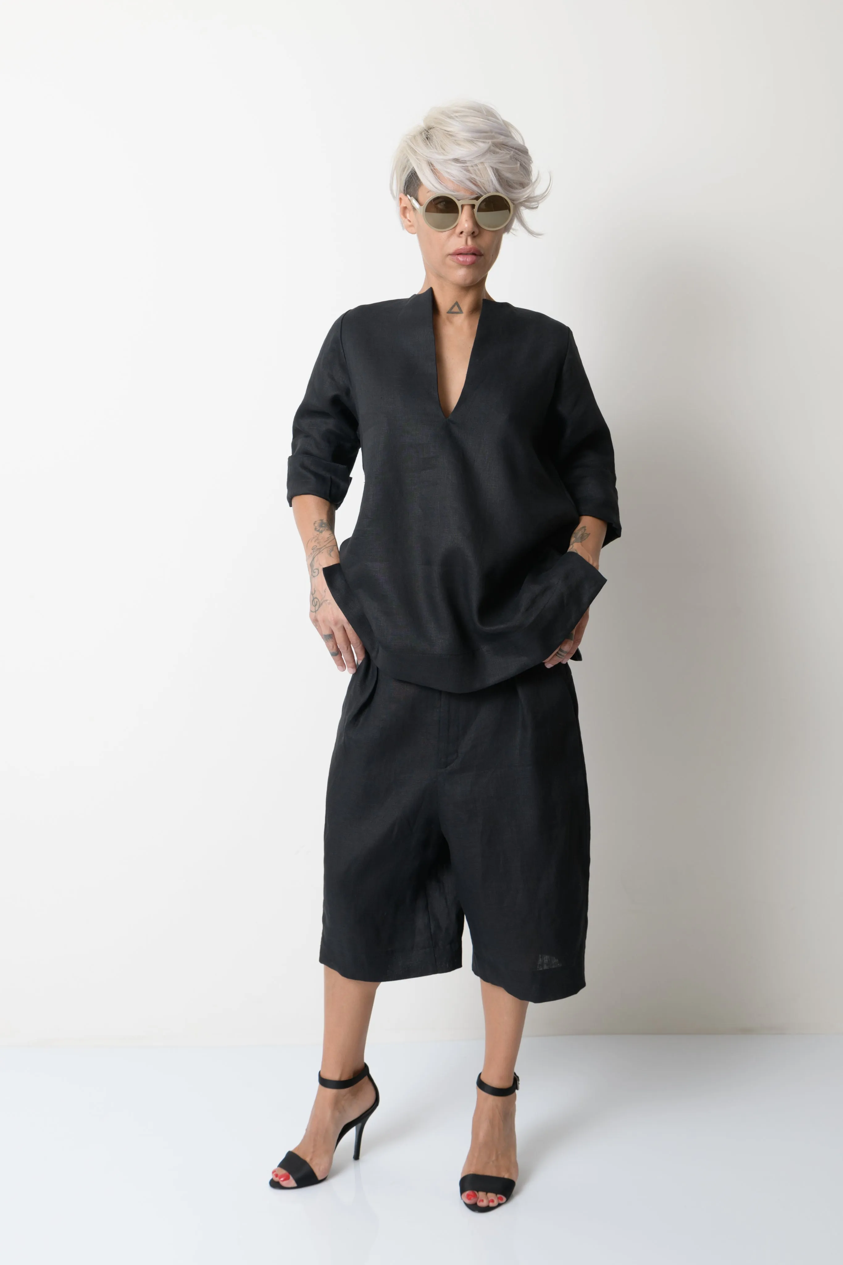 Boxy Linen Wide-Leg Shorts
