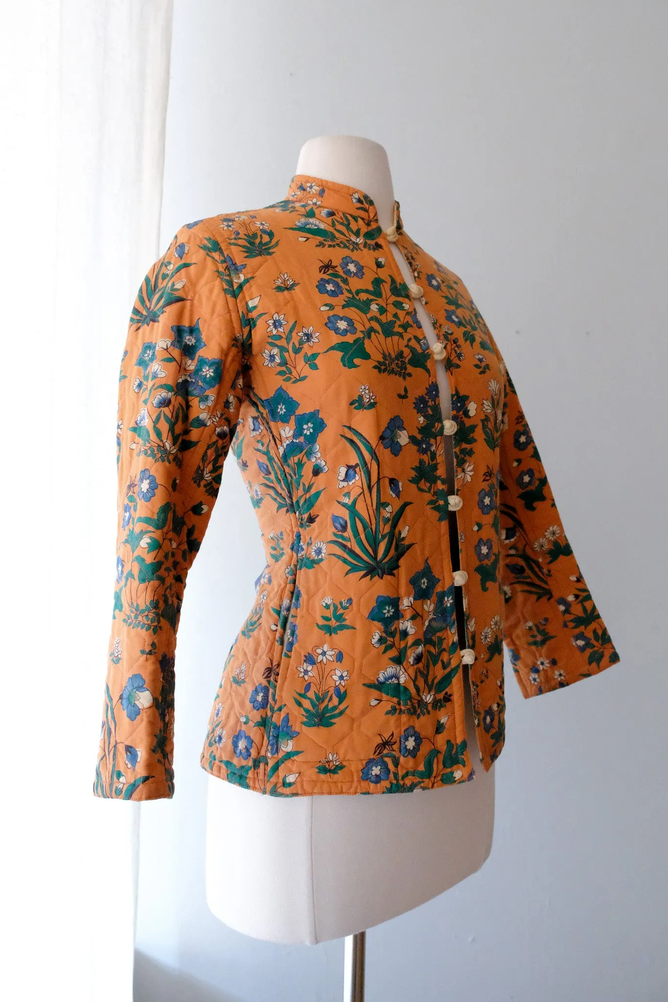 Gorgeous 1970's Made in India Floral Quilted Jacket  / Sz M