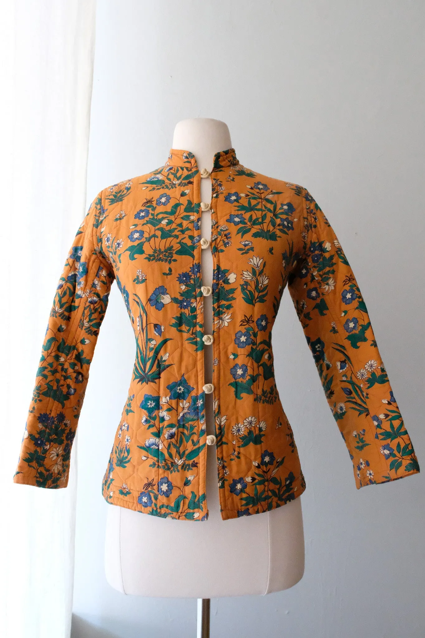 Gorgeous 1970's Made in India Floral Quilted Jacket  / Sz M