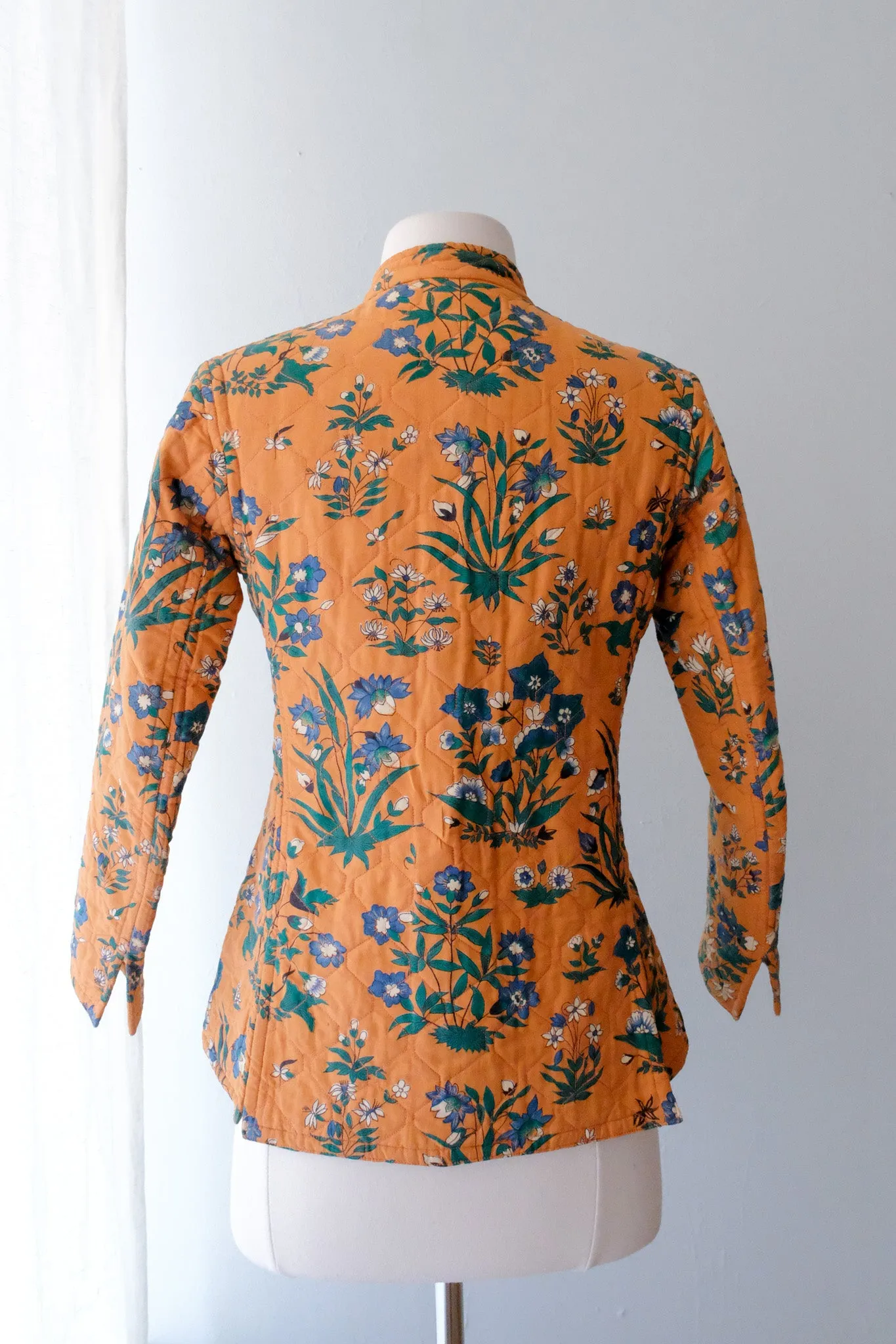 Gorgeous 1970's Made in India Floral Quilted Jacket  / Sz M