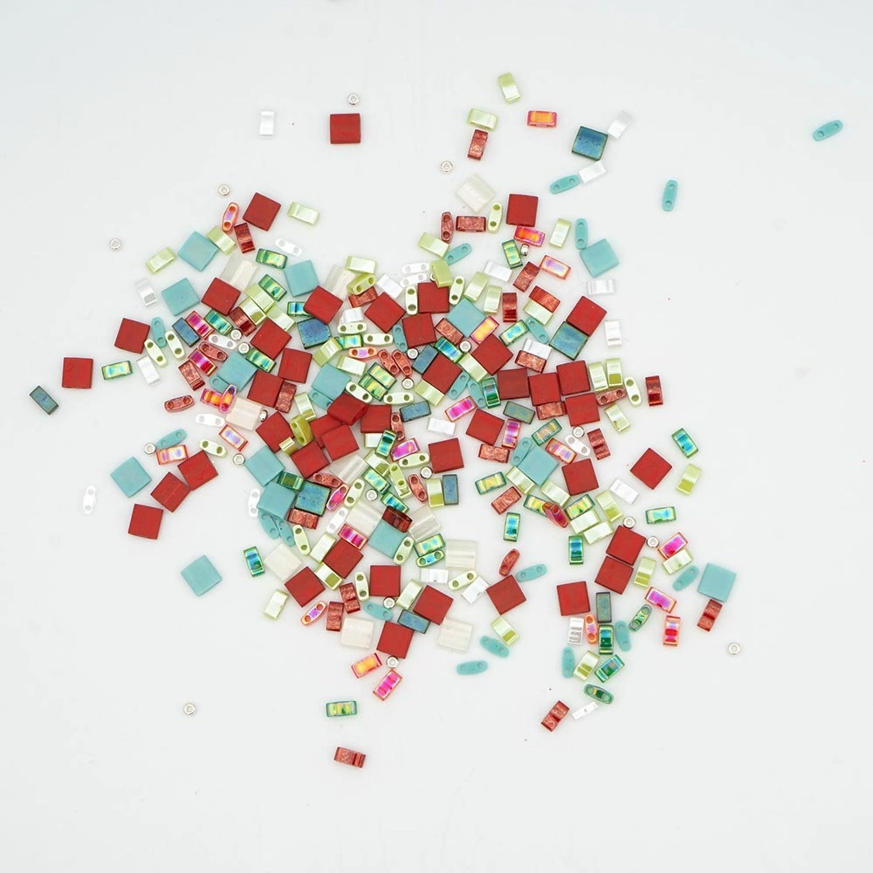 HOLLY JOLLY - Tila Bead Mix