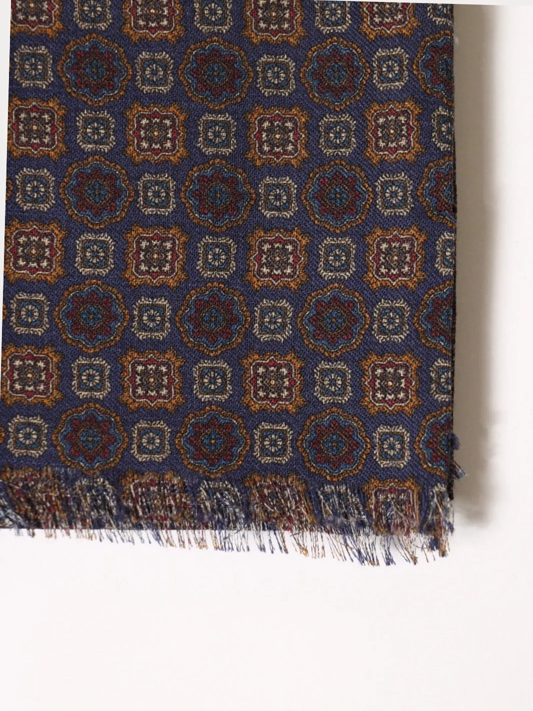 MEDALLION SCARF Marine