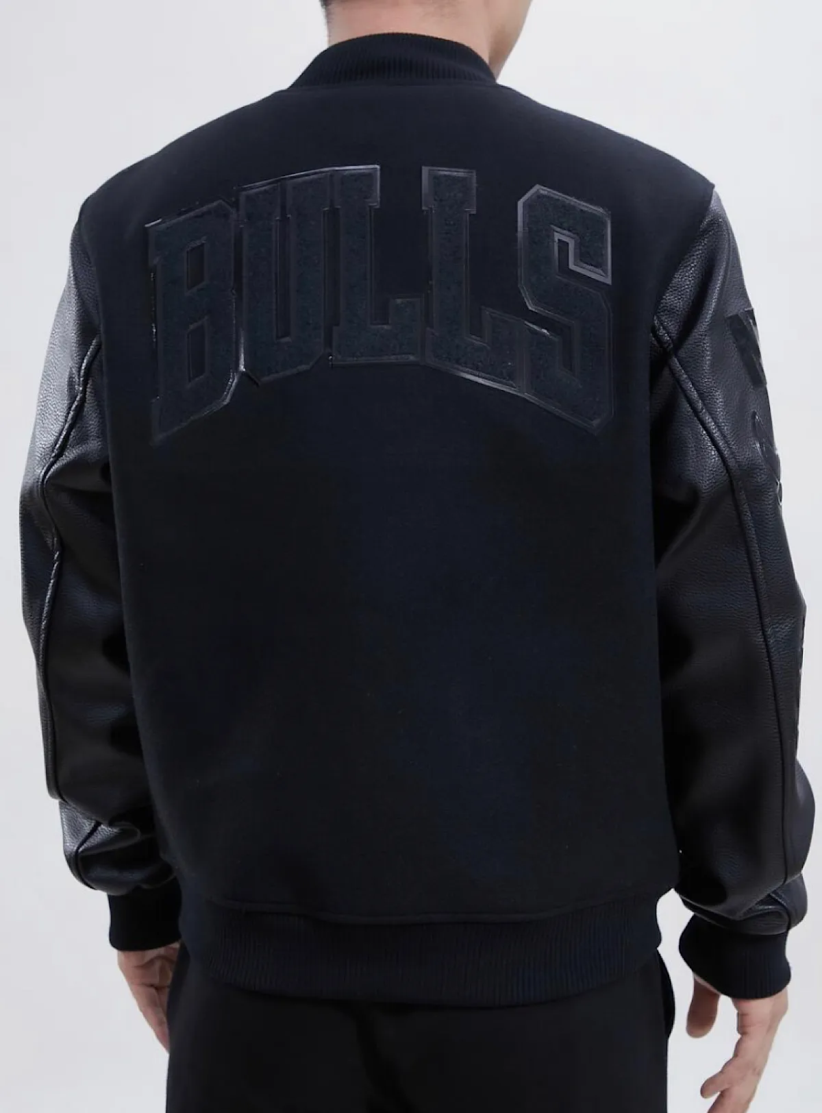 Pro Standard Jacket - Logo Mashup Varsity Chicago Bulls - Triple Black - BCB653449