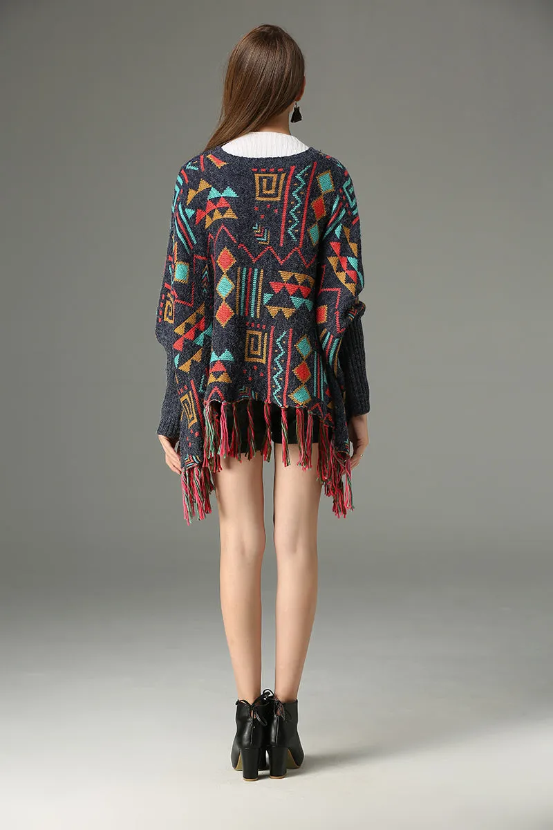 Tuli - Knitted Poncho with Tassels
