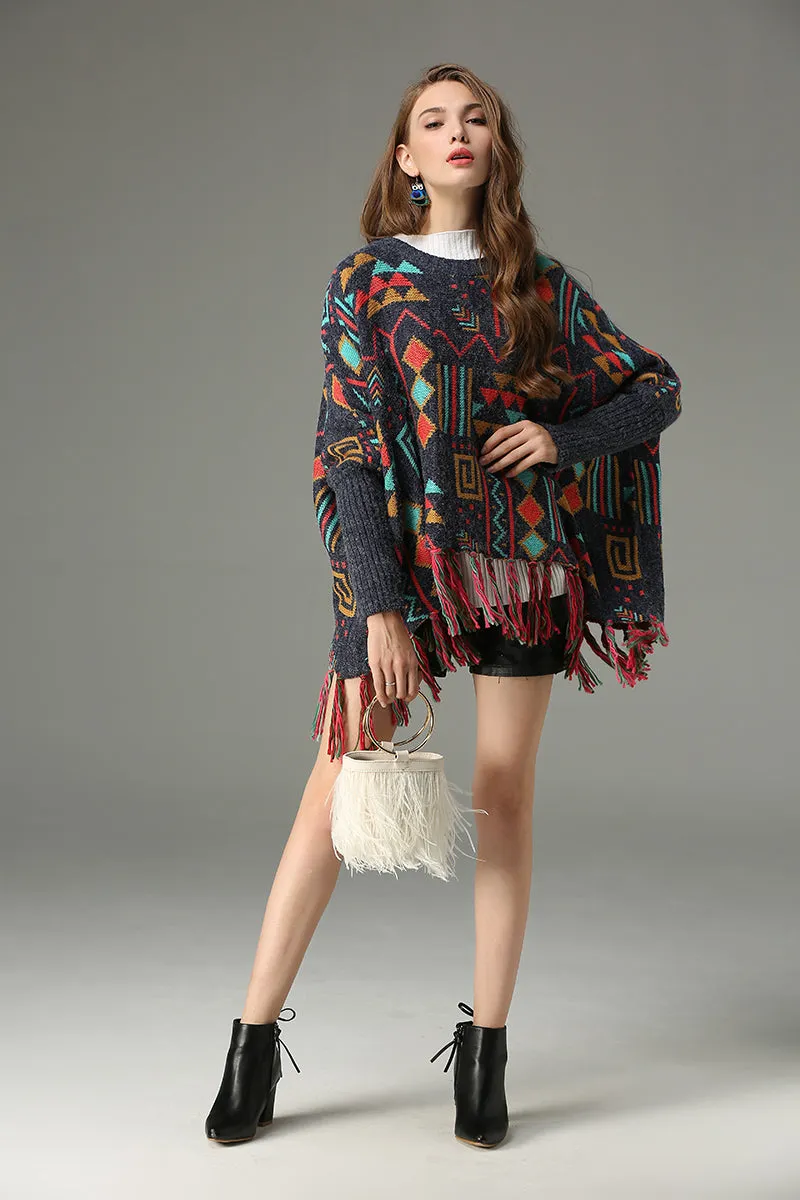 Tuli - Knitted Poncho with Tassels